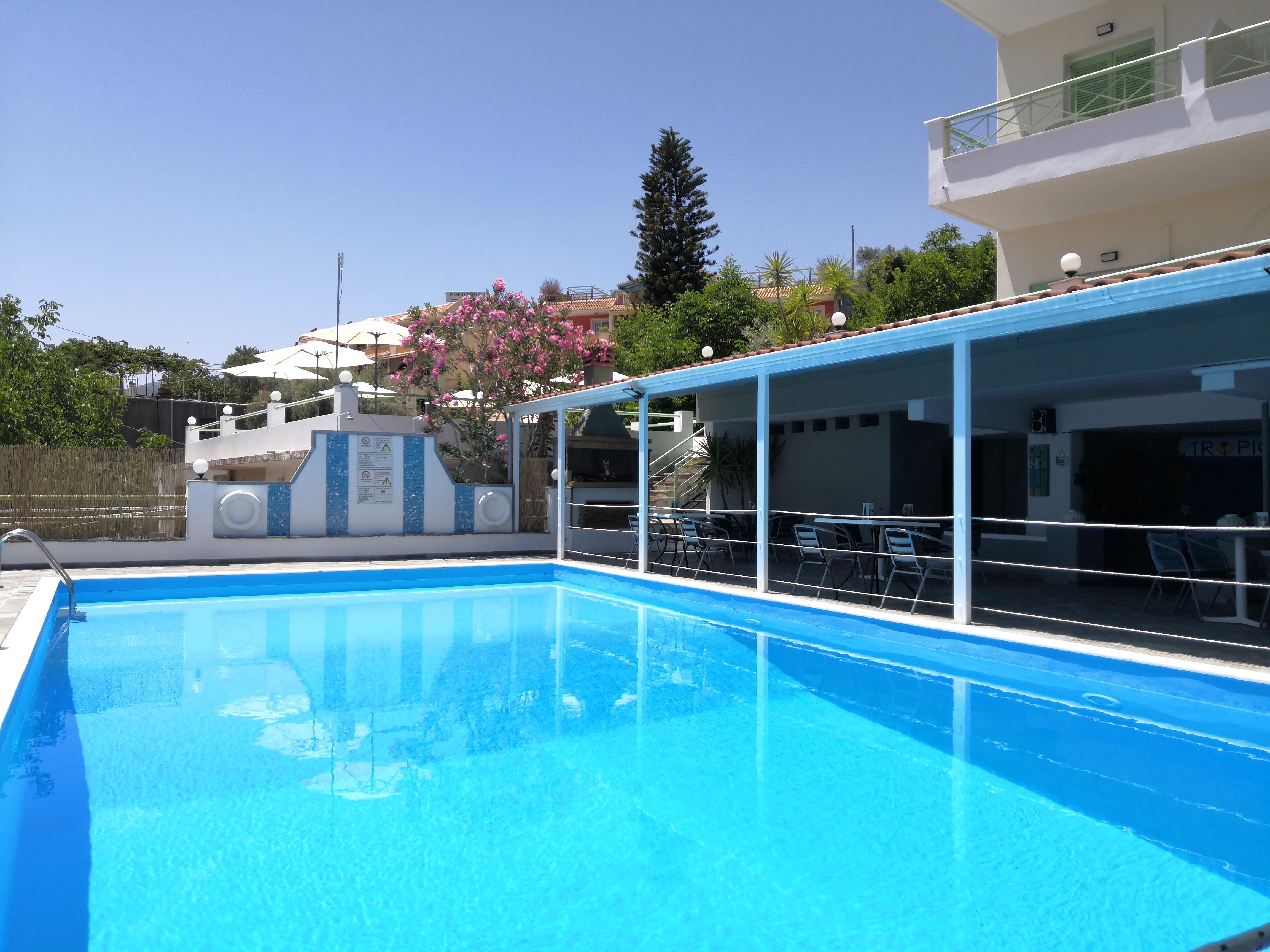 Tropicana Inn Нидри Экстерьер фото